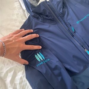 Vineyard vines collab w dune deck rain jacket small